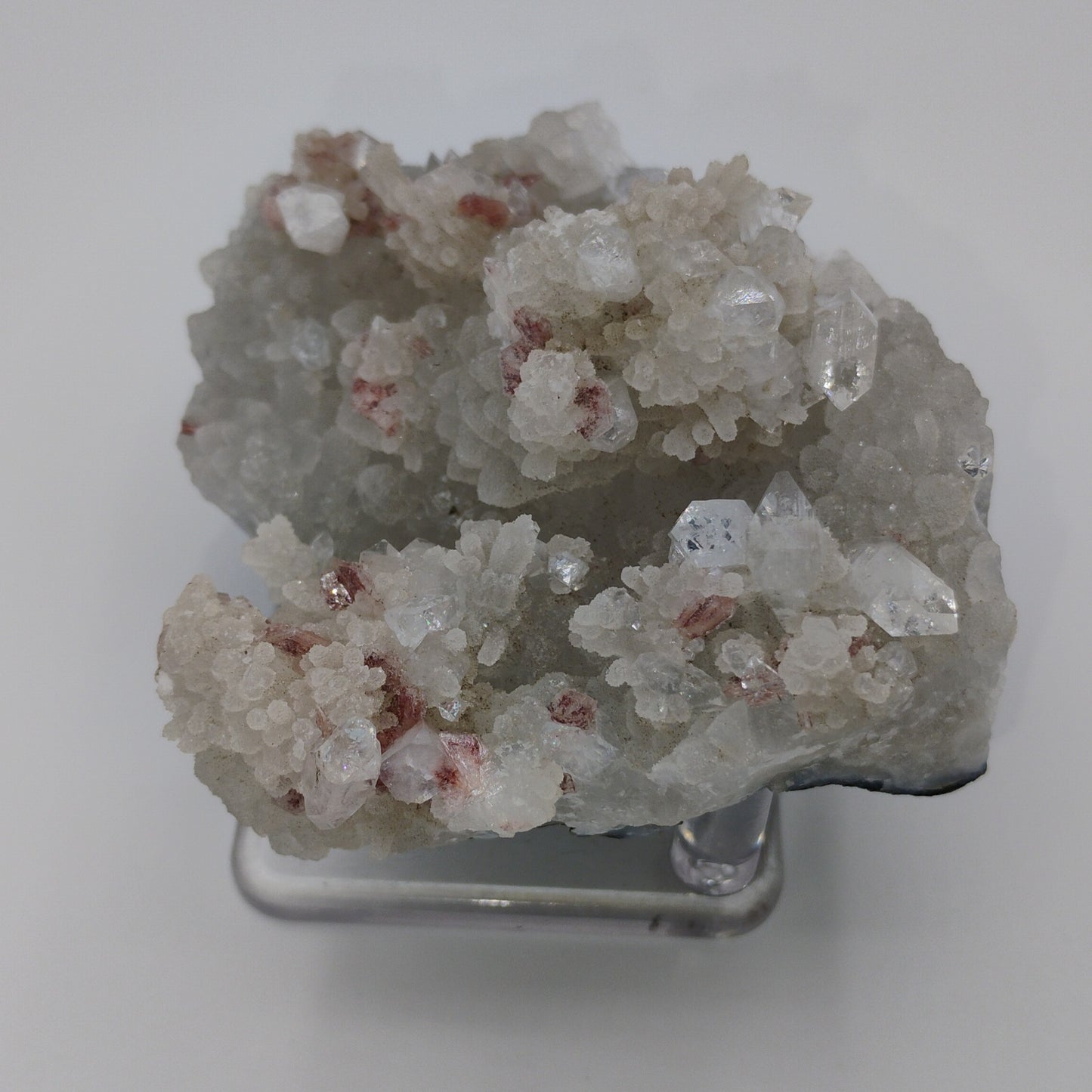 Apophyllite, catapléite, fleur d'améthyste